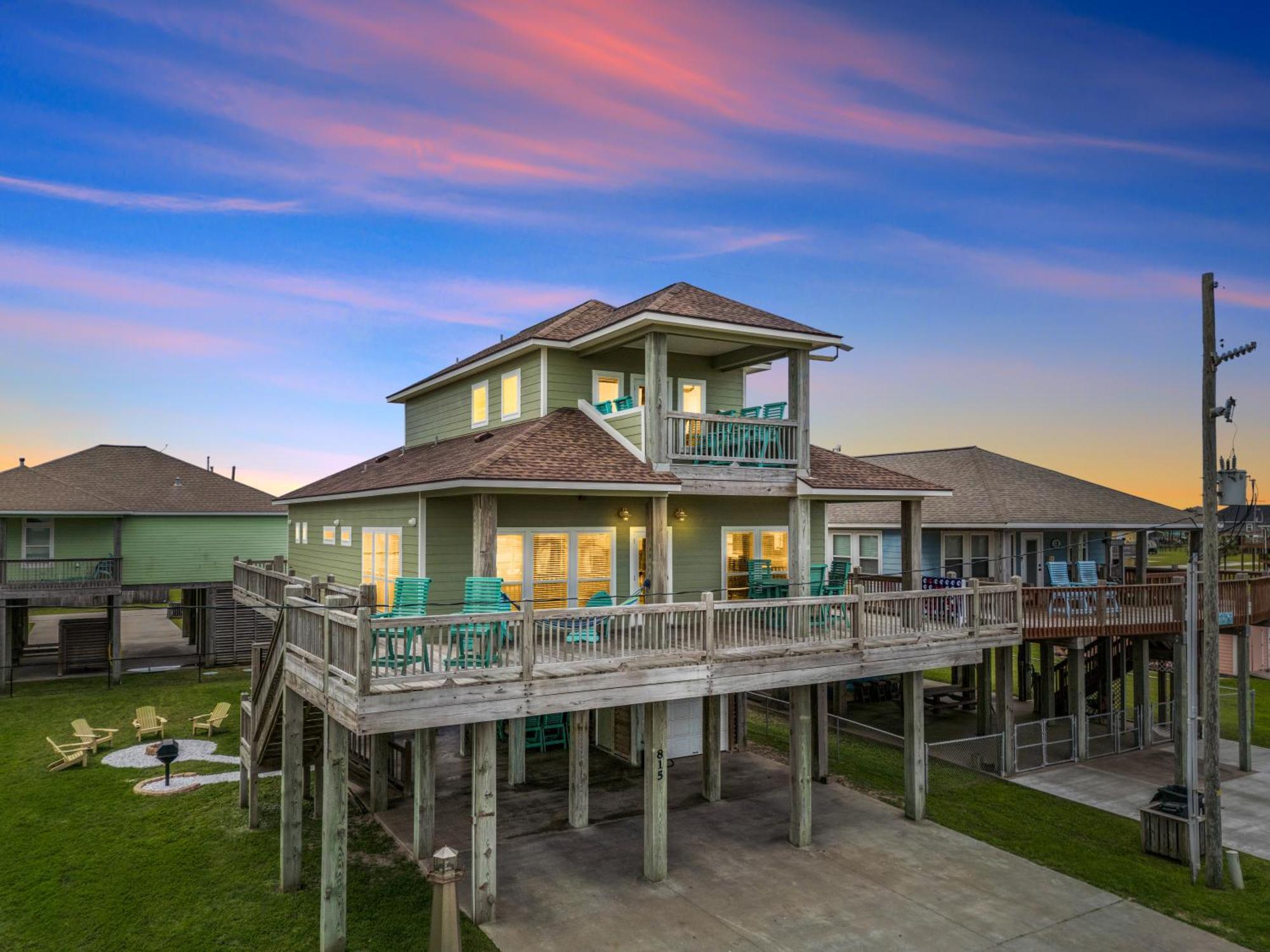 Seas The Day! 4Br Retreat, Hot Tub, Game Room, Firepit & Gulf Views Port Bolivar Exterior photo